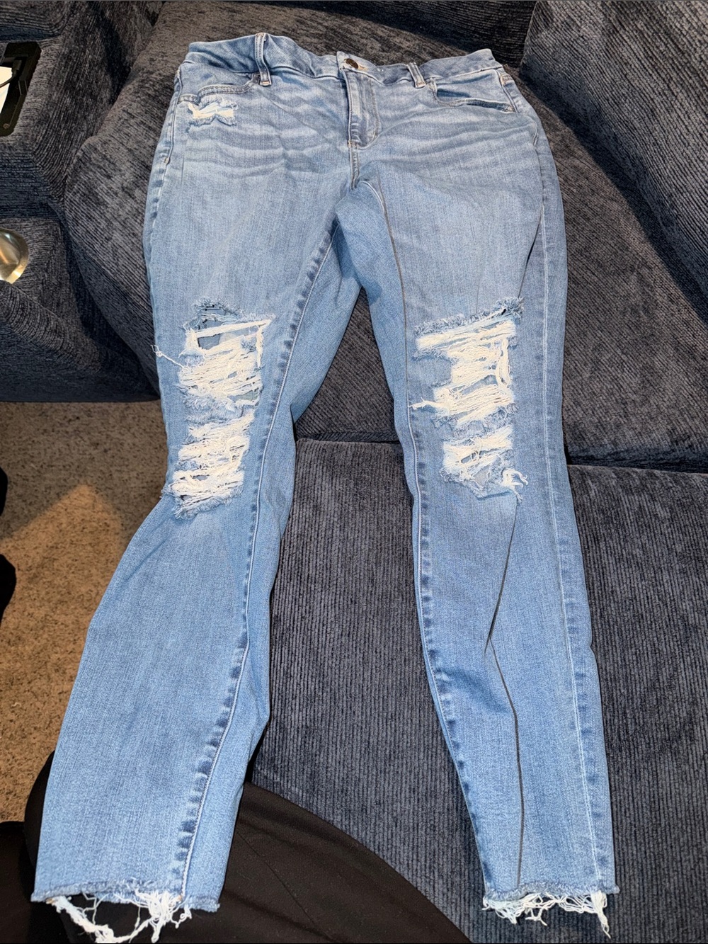 American Eagle Outfitters Light Wash Ripped Skinny Jeans